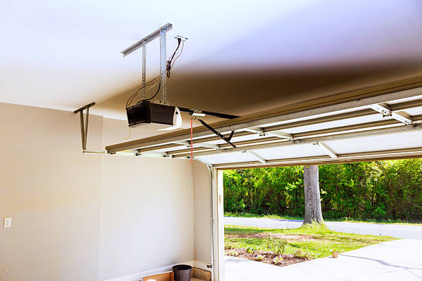 Top rated local Garage Door Roller Replacement specialists in Warren, OH